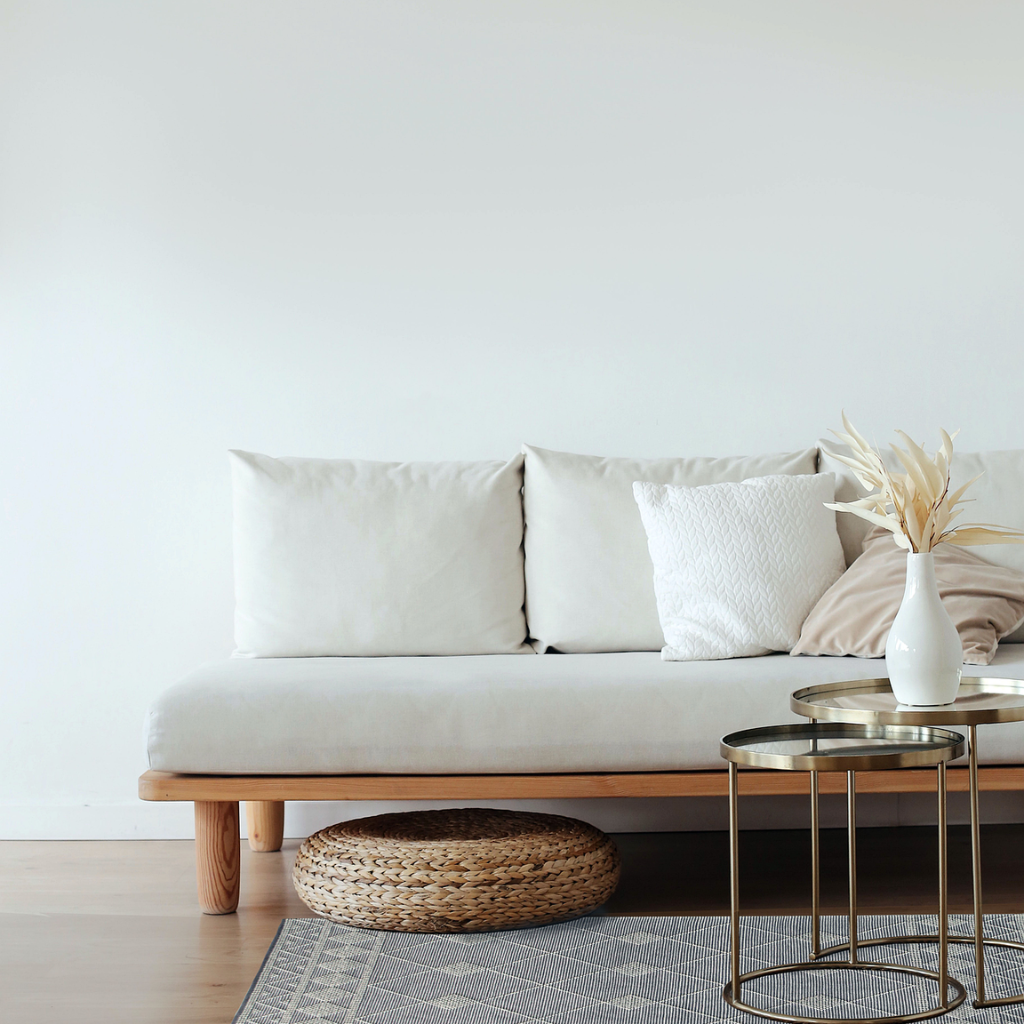 MODERN & CONTEMPORARY