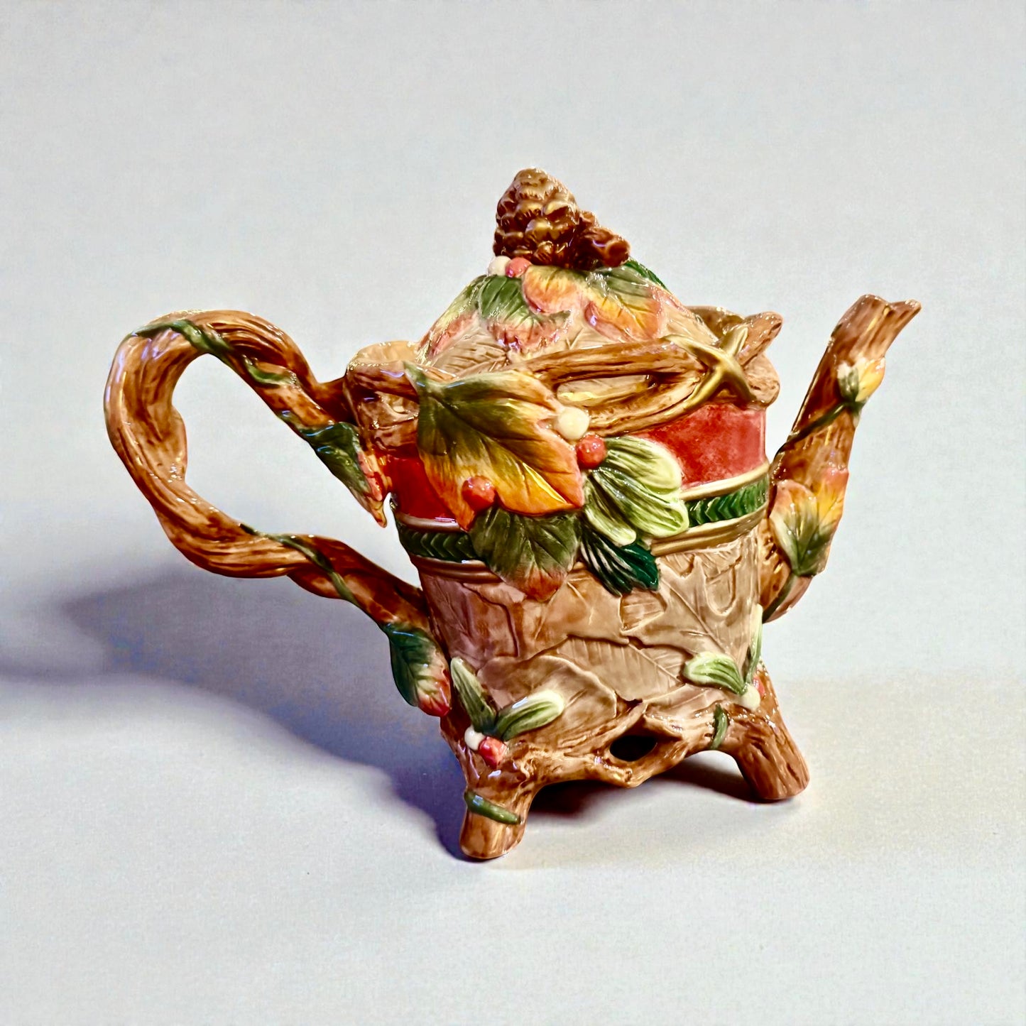 Fitz & Floyd Classics Christmas Lodge Teapot with Pine Cone Lid