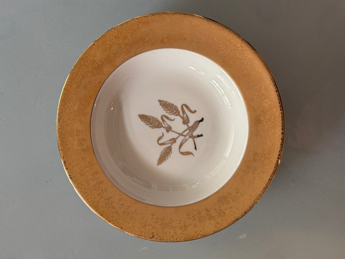 Royal Castle Gold Rim Wheat Pattern Soup Bowls, Set of 4, 8"